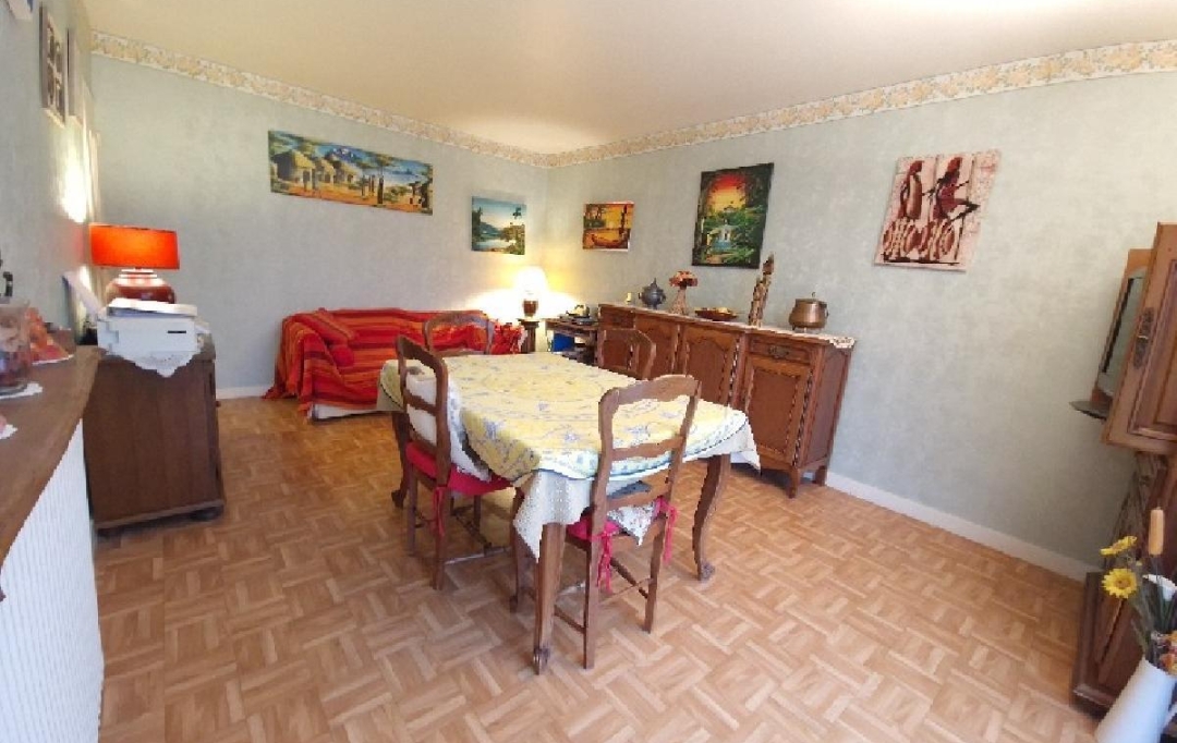 Annonces CHANTILLY : Apartment | NOGENT-SUR-OISE (60180) | 67 m2 | 99 000 € 